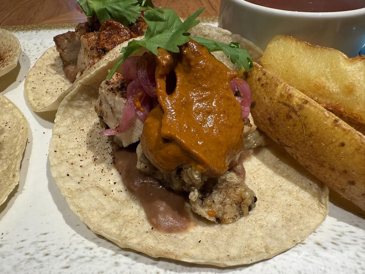 WEEKLY TACOS CARNE & MARISCOS