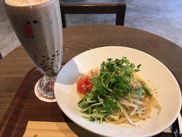 塩鶏香菜涼麺(シオドリパクチーリャンメン)