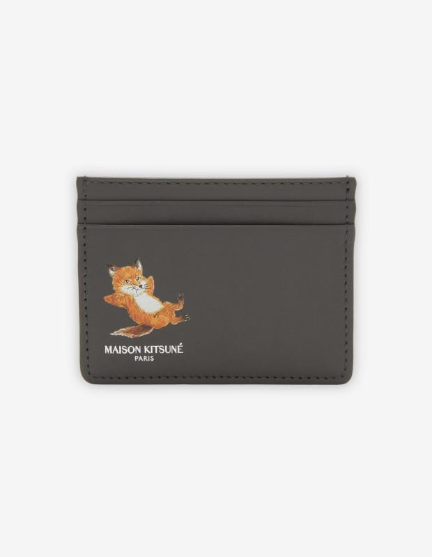 CHILLAX FOX CARD HOLDER 出典：https://maisonkitsune.com/