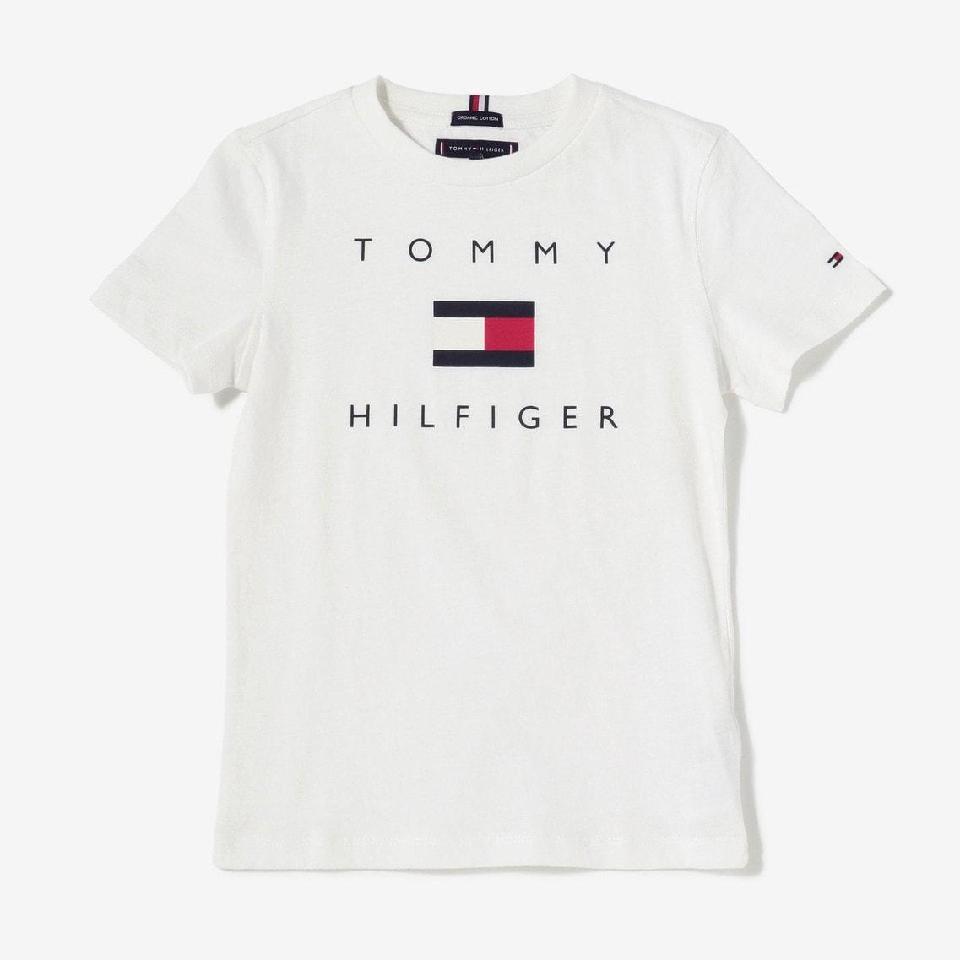 BOYS フラッグロゴＴシャツ 出典：https://japan.tommy.com/shop/item/KB06523000?colorCode=YBR&shopCode=KID