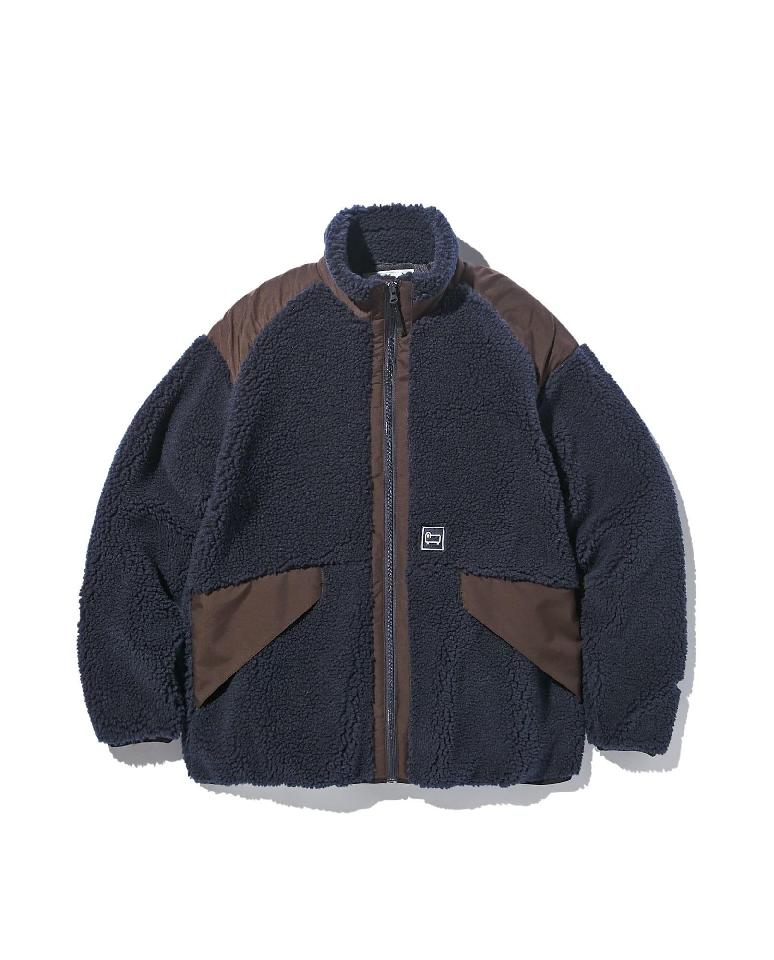 テラパイルフリースジャケット 出典：https://www.woolrich.jp