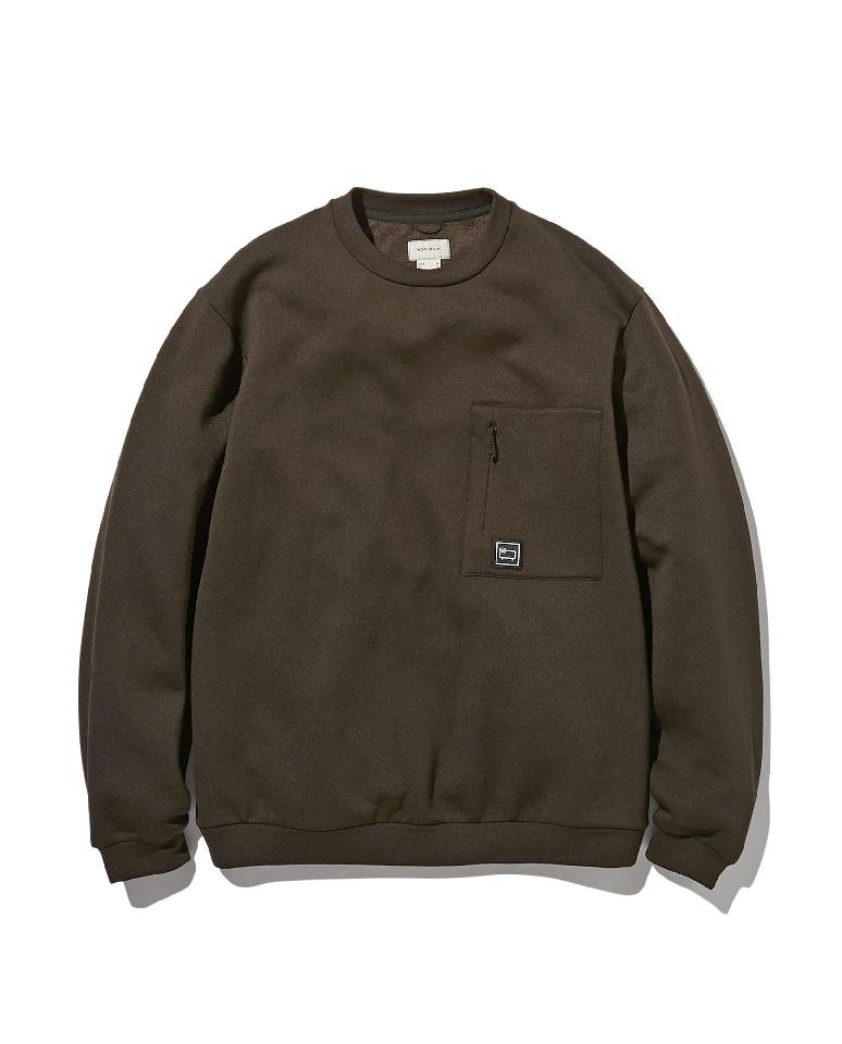 ハドソンクルーネック 出典：https://www.woolrich.jp