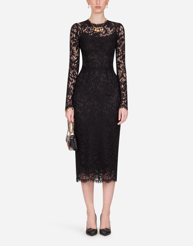 ロンゲットドレス レース 出典：https://www.dolcegabbana.com/ja/%E3%83%AC%E3%83%87%E3%82%A3%E3%83%BC%E3%82%B9/%E3%82%A2%E3%83%91%E3%83%AC%E3%83%AB/%E3%83%89%E3%83%AC%E3%82%B9/%E3%83%AD%E3%83%B3%E3%82%B2%E3%83%83%E3%83%88%E3%83%89