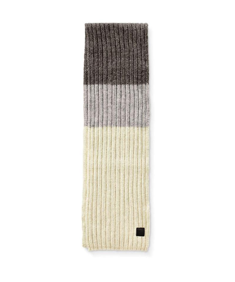 BLOCK RIB SCARF 出典：https://www.canadagoose.jp