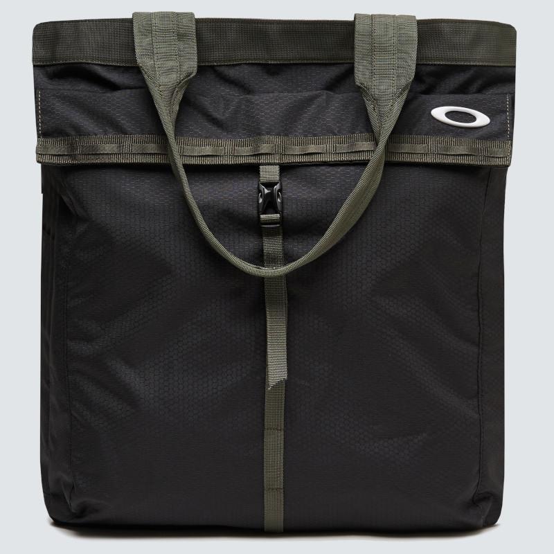 Essential Tote 4.0 出典：https://www.oakley.com/