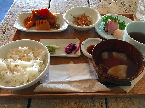 A to Z cafeのお昼ごはん