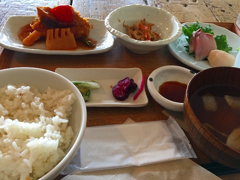 A to Z cafeのお昼ごはん