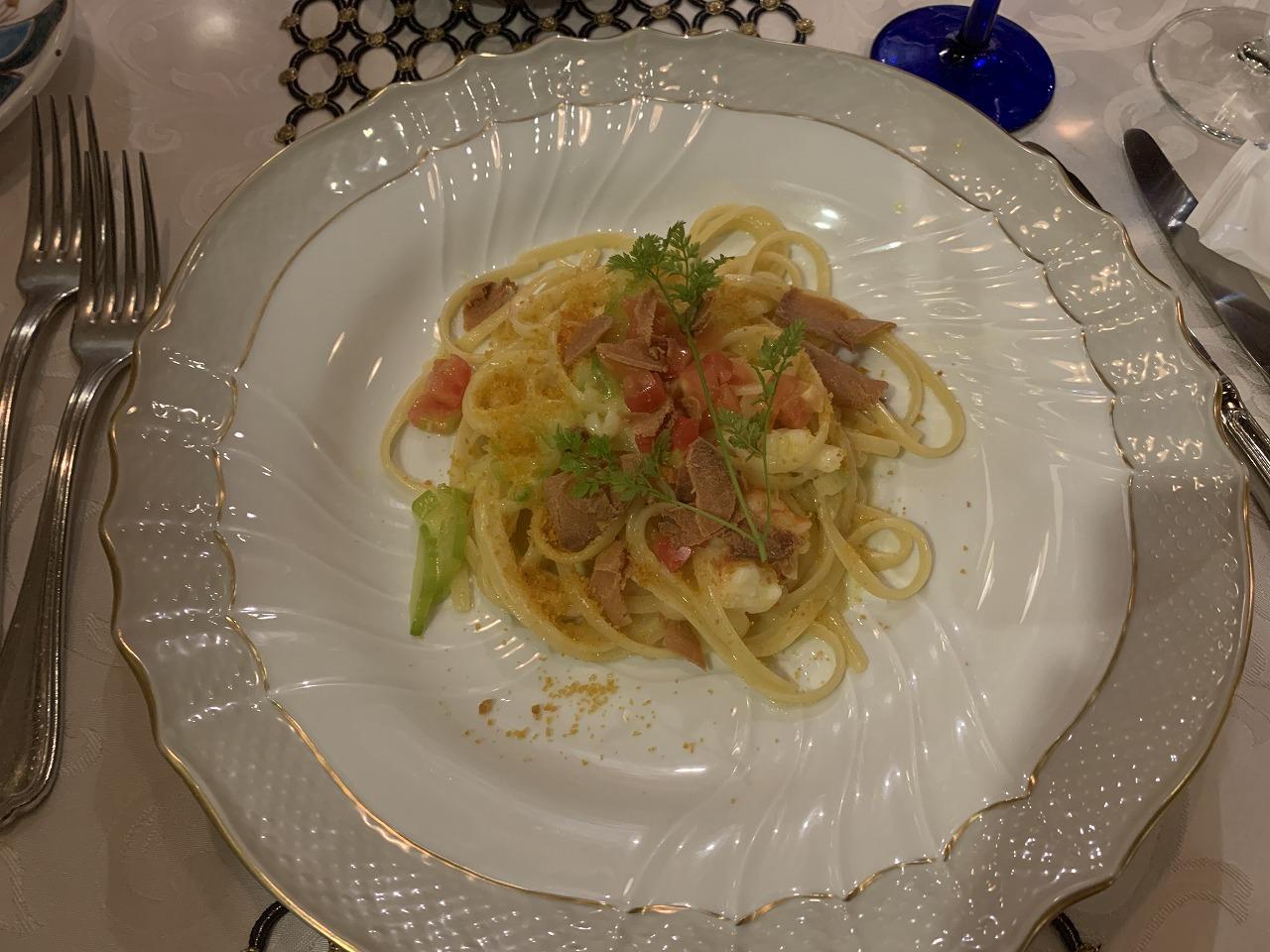マグロのからすみパスタ