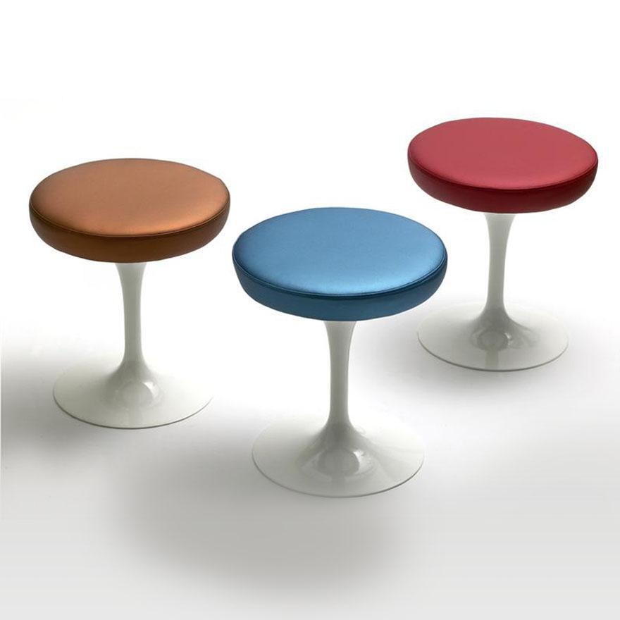 Saarinen Collection Tulip Chairs - Stool 出典：https://www.knolljapan.com/
