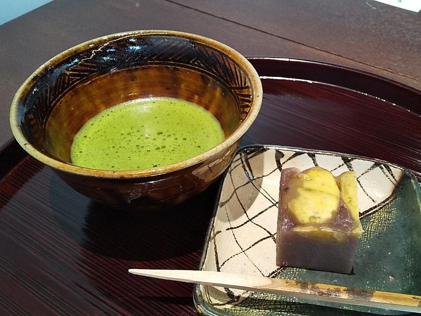 本日の生菓子（栗蒸し羊羹）＋抹茶セット