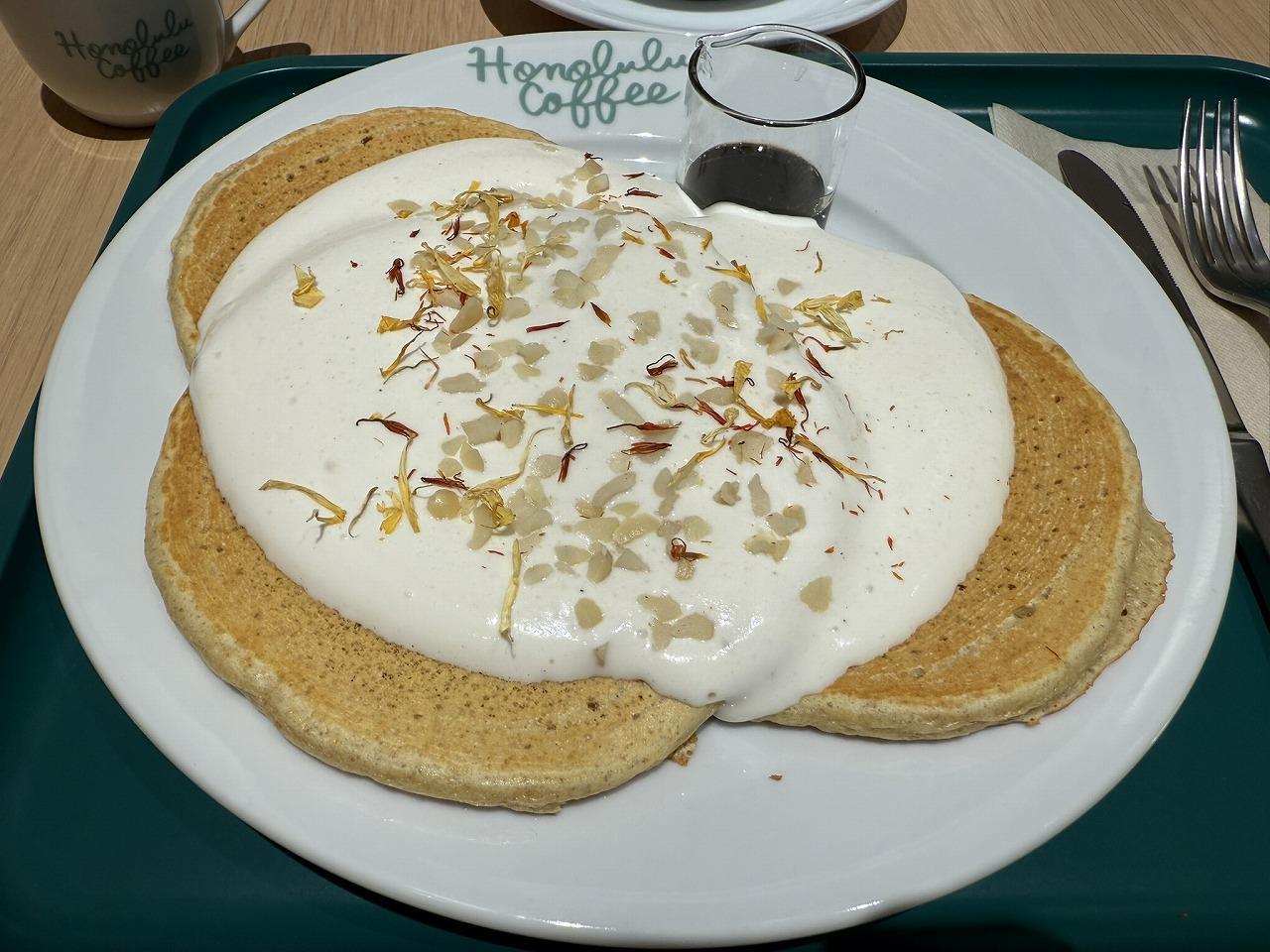 マカデミアナッツクリームパンケーキ