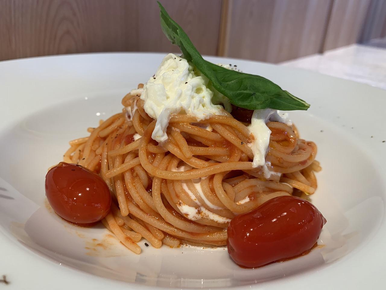 スパゲット イータリー ストラッチャテッラのせ