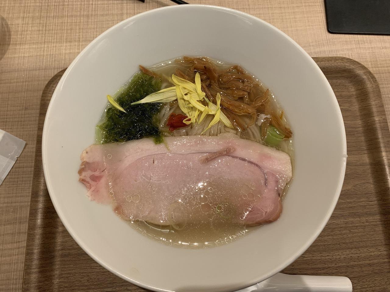 薬膳スープ麺（ラーメン）