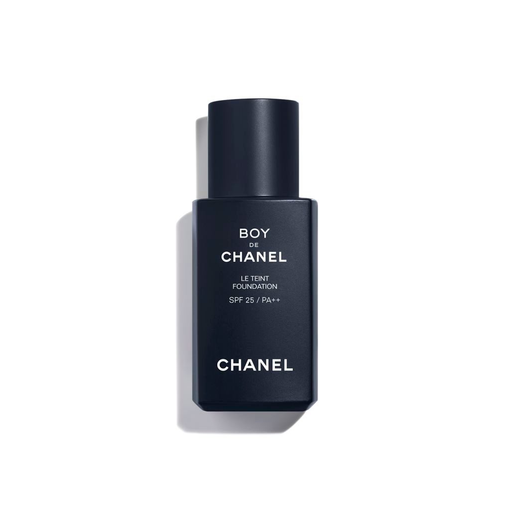 ボーイ ドゥ シャネル ファンデーション 出典：https://mobile.chanel.com/ja_JP/fragrance-beauty/makeup/p/boy-de-chanel/boy-de-chanel-foundation/boy-de-chanel-foundation-subtle-and-longwearing-complexion-enhancer-p195110.html#skuid-0195140