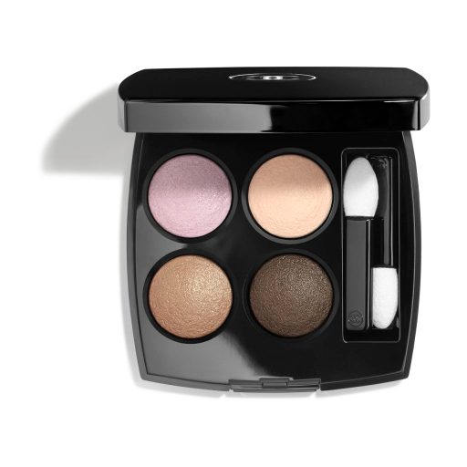 レ キャトル オンブル  4色アイシャドウ 出典：https://www.chanel.com/ja_JP/fragrance-beauty/makeup/p/eyes/eyeshadows/les-4-ombres-multi-effect-quadra-eyeshadow-p164202.html#skuid-0164294