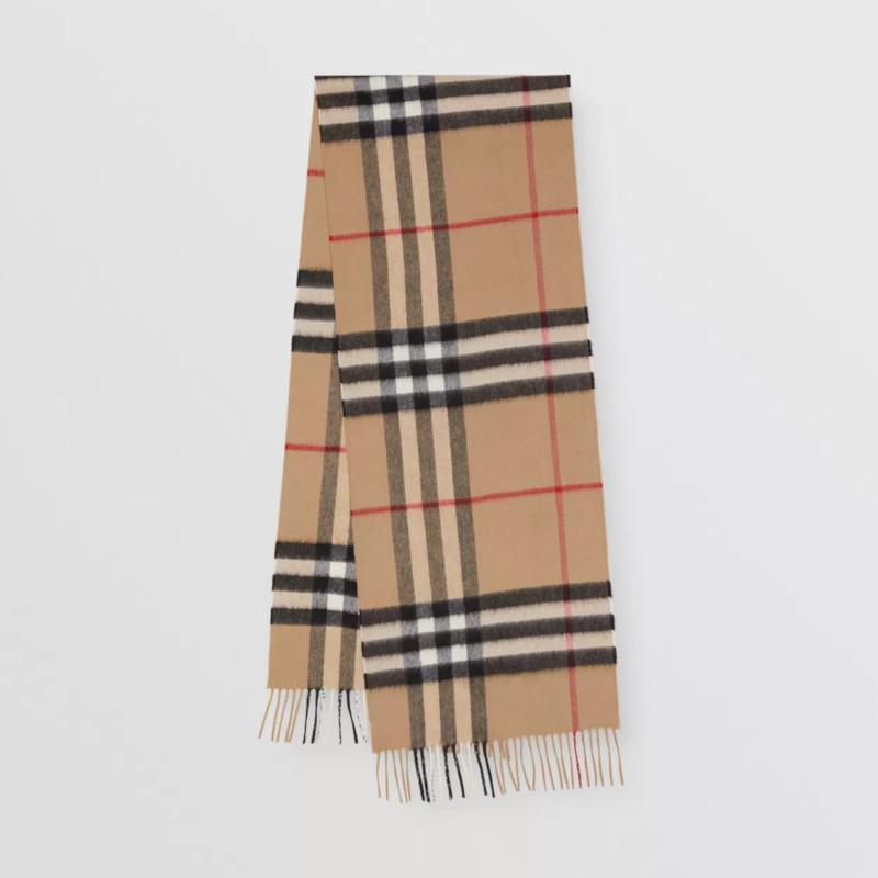 The Classic Check Cashmere Scarf 出典：https://jp.burberry.com