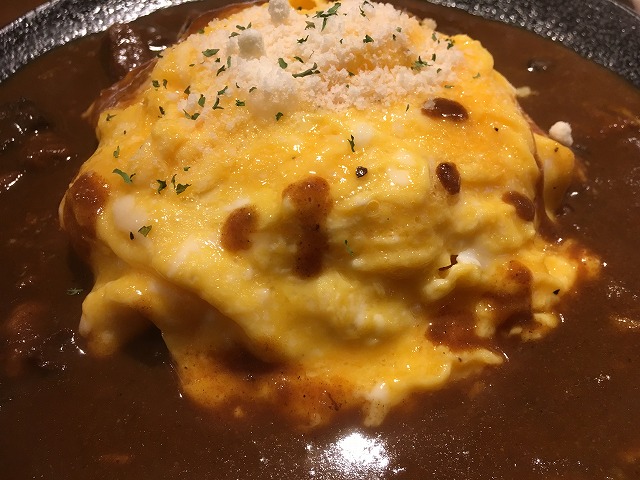 熟撰オムチーズカレー