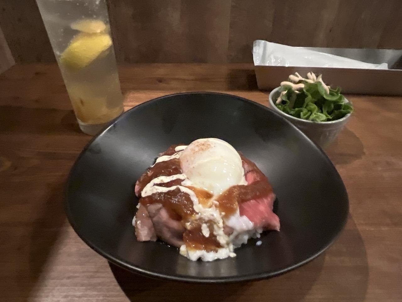 ランプ肉のローストビーフ丼