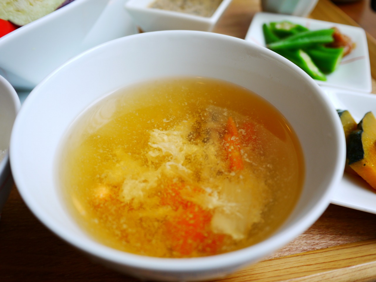 水郷どりの蒸し鶏と旬の温野菜盛り合わせ