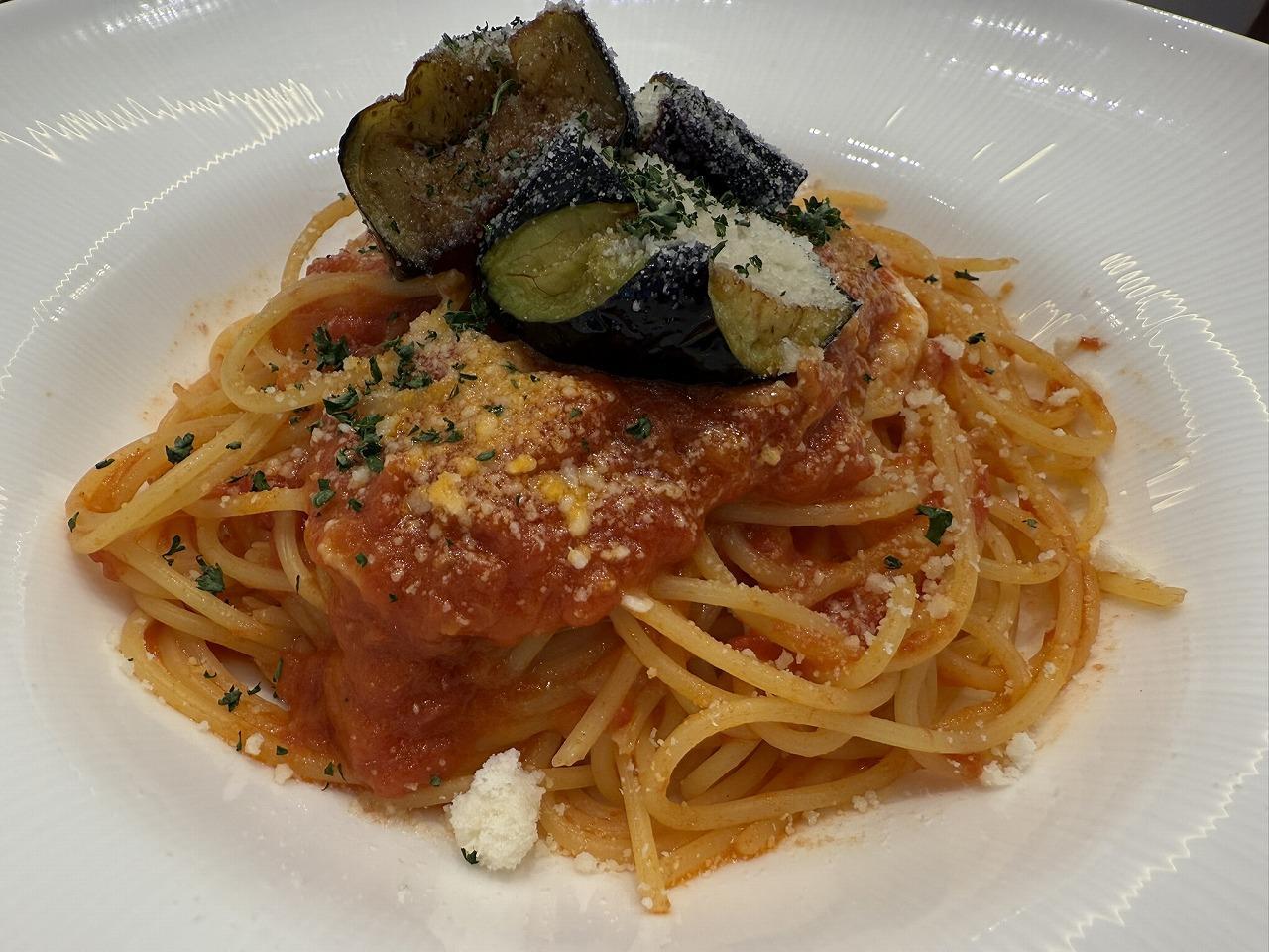 ナスのトマトソースパスタ