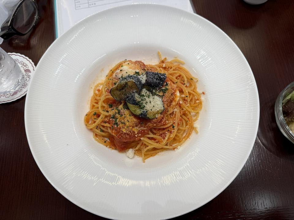 ナスのトマトソースパスタ
