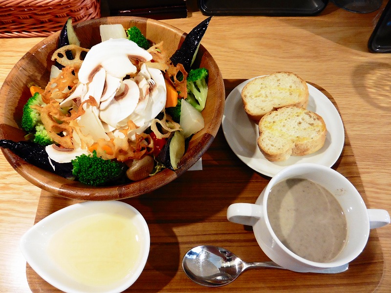 サラダランチ