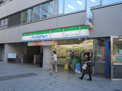 FamilyMart青山オーバビル店