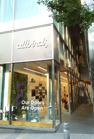 オールバーズ（allbirds）