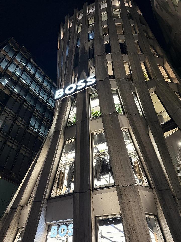 ヒューゴボス ストア 表参道店（HUGO BOSS ）