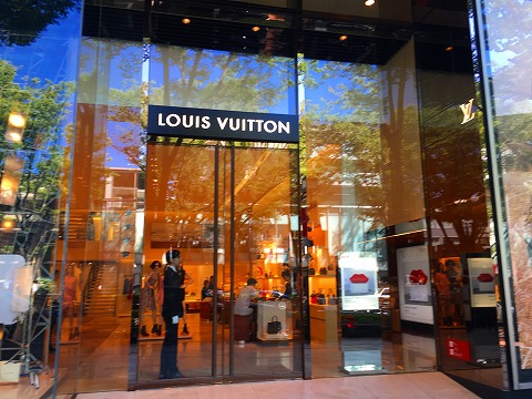 ルイヴィトン(LUIS VUITTON) 表参道店